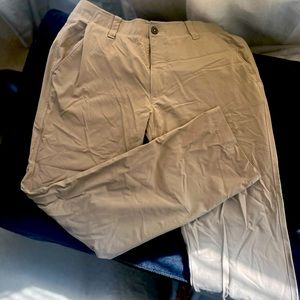 Under Armour Khaki Performance Pants 32 x 30